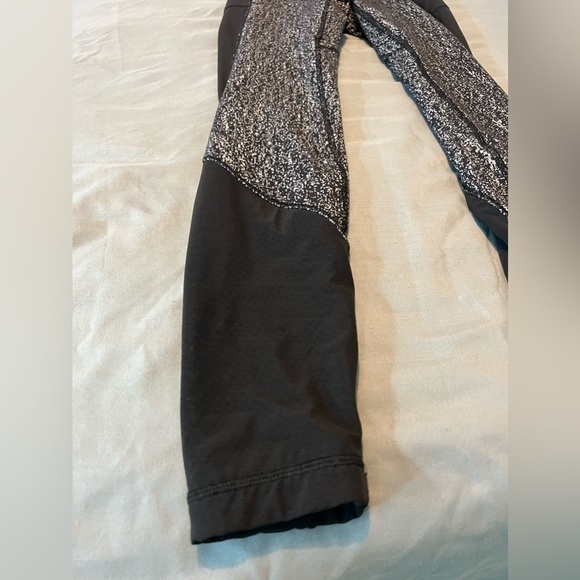 Lululemon Fit Physique Tight - Picture 7 of 12